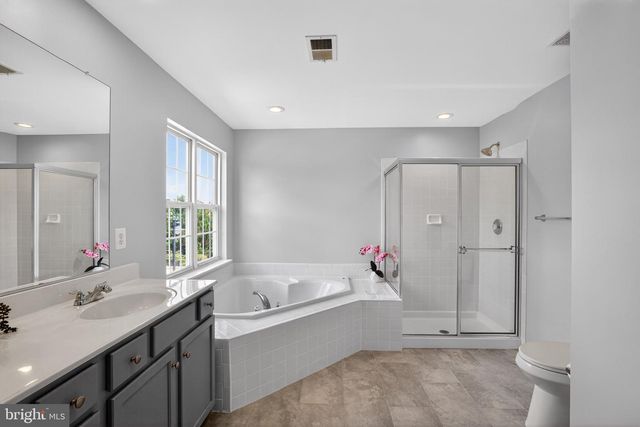 1010 AUSTIN DR, Fredericksburg, VA 22401