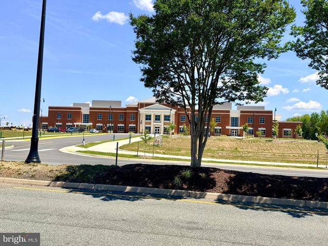 1010 AUSTIN DR, Fredericksburg, VA 22401