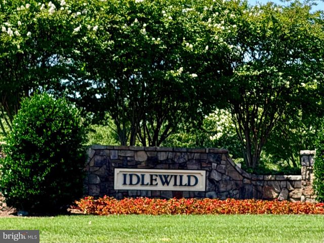 1010 AUSTIN DR, Fredericksburg, VA 22401