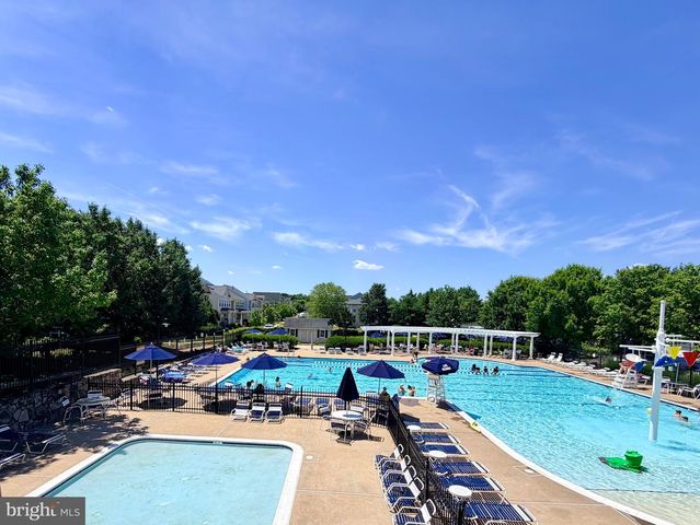 1010 AUSTIN DR, Fredericksburg, VA 22401