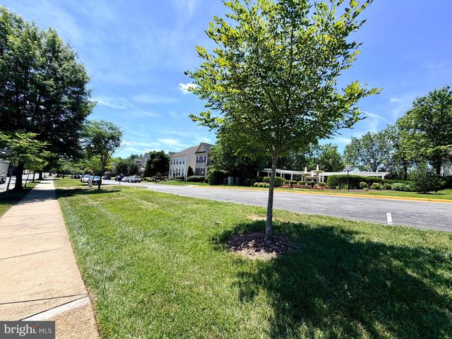 1010 AUSTIN DR, Fredericksburg, VA 22401