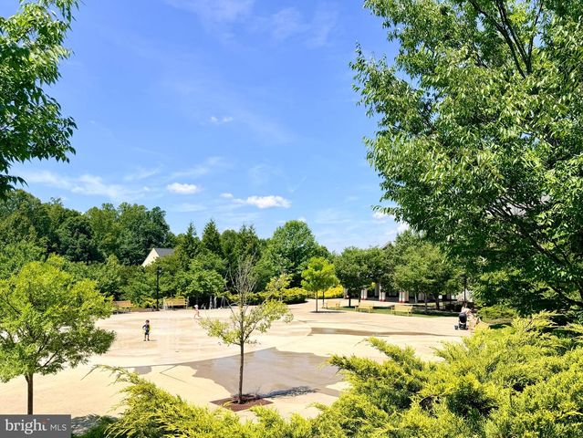 1010 AUSTIN DR, Fredericksburg, VA 22401