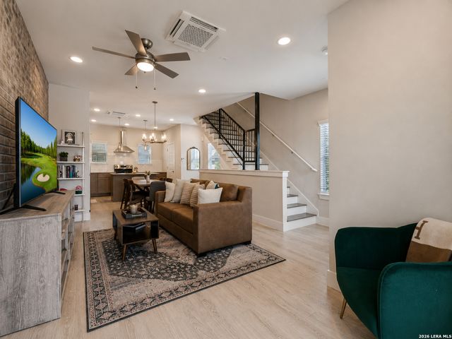 310 Tendick Unit 1101, San Antonio, TX 78209