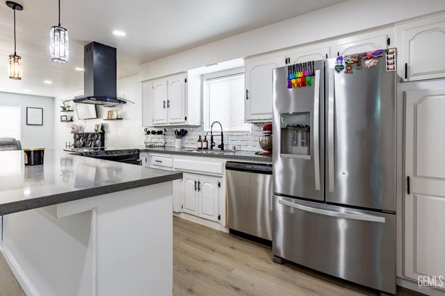 1200 San Vicente Drive, Bakersfield, CA 93307