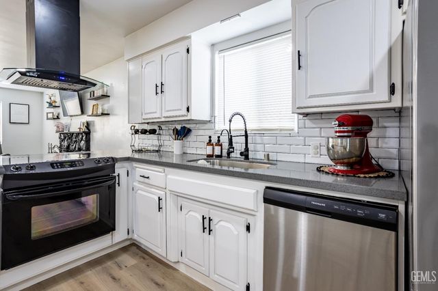 1200 San Vicente Drive, Bakersfield, CA 93307