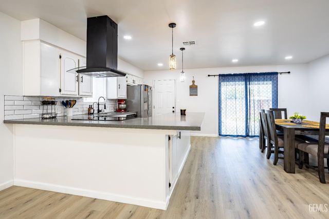 1200 San Vicente Drive, Bakersfield, CA 93307