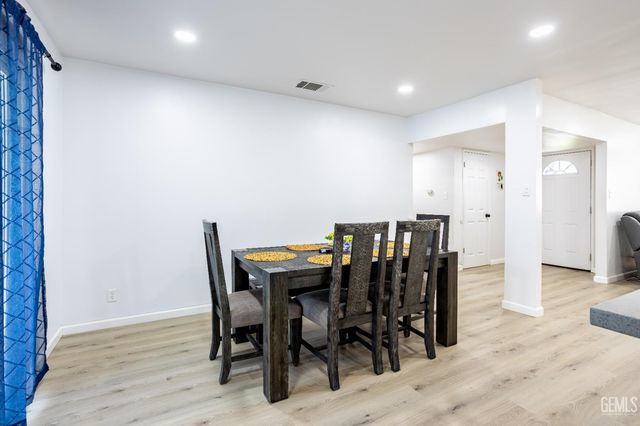 1200 San Vicente Drive, Bakersfield, CA 93307