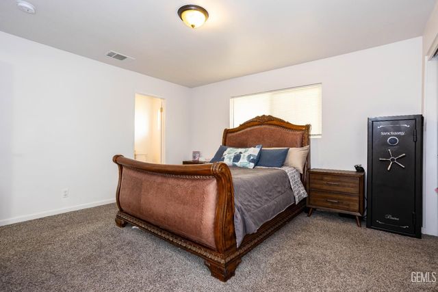 1200 San Vicente Drive, Bakersfield, CA 93307