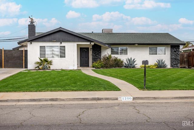1200 San Vicente Drive, Bakersfield, CA 93307