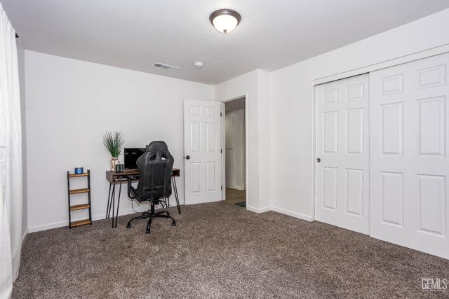 1200 San Vicente Drive, Bakersfield, CA 93307