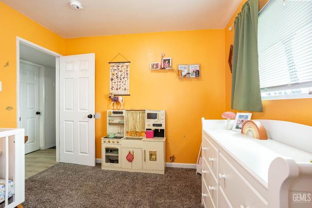 1200 San Vicente Drive, Bakersfield, CA 93307