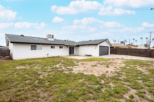 1200 San Vicente Drive, Bakersfield, CA 93307