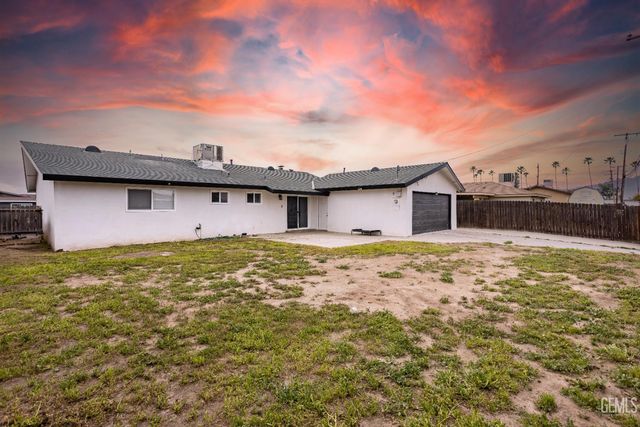 1200 San Vicente Drive, Bakersfield, CA 93307