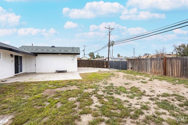 1200 San Vicente Drive, Bakersfield, CA 93307