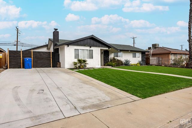 1200 San Vicente Drive, Bakersfield, CA 93307