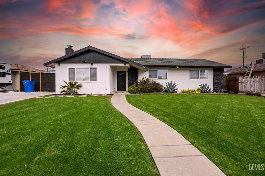 1200 San Vicente Drive, Bakersfield, CA 93307