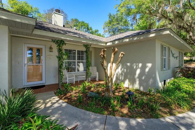 2930 WESTGATE DRIVE, Eustis, FL 32726