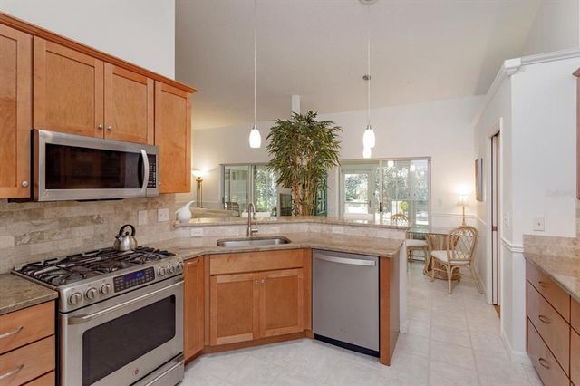 2930 WESTGATE DRIVE, Eustis, FL 32726