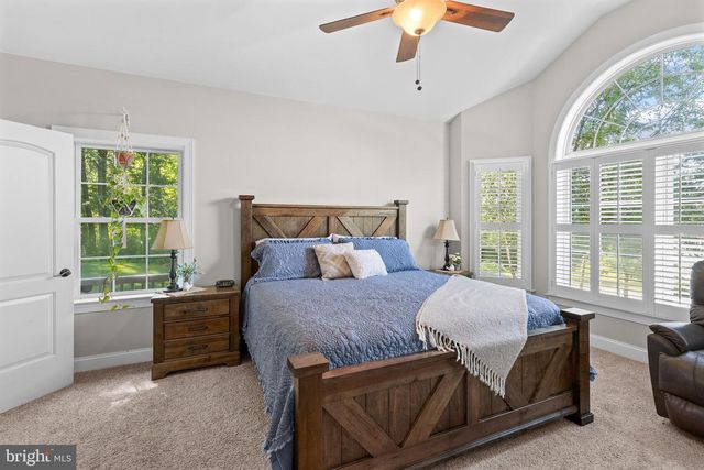 615 BLUE LAKE RD, Denver, PA 17517