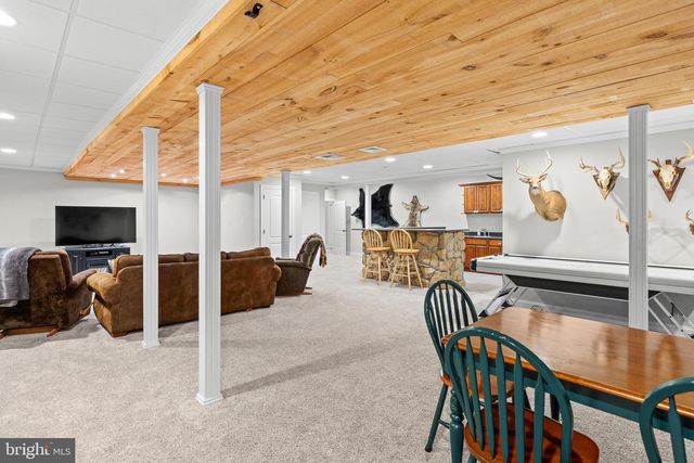 615 BLUE LAKE RD, Denver, PA 17517