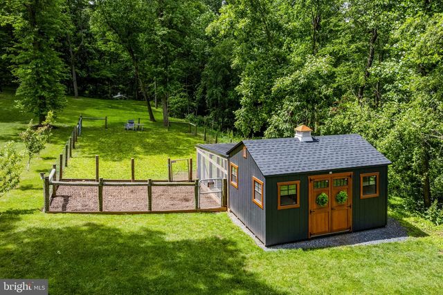 615 BLUE LAKE RD, Denver, PA 17517