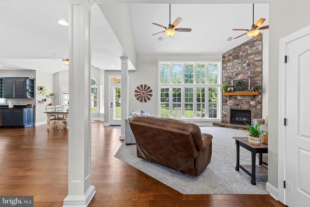 615 BLUE LAKE RD, Denver, PA 17517