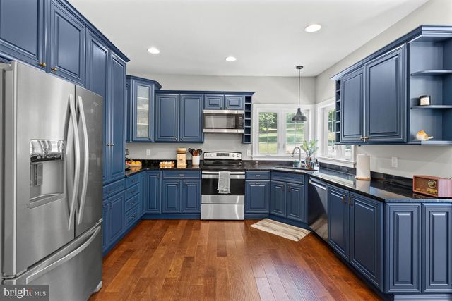 615 BLUE LAKE RD, Denver, PA 17517