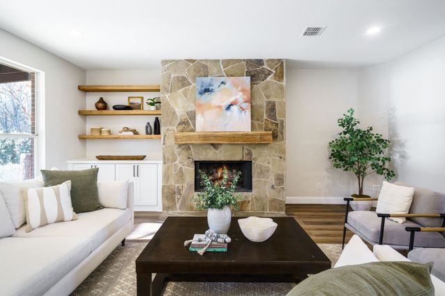 1130 Cogburn Court, Shady Shores, TX 76208