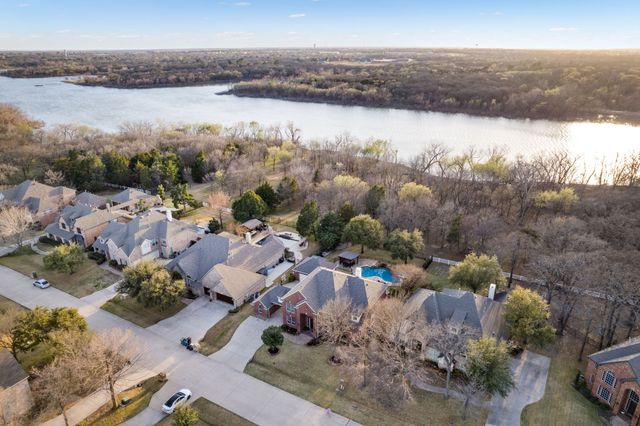 1130 Cogburn Court, Shady Shores, TX 76208