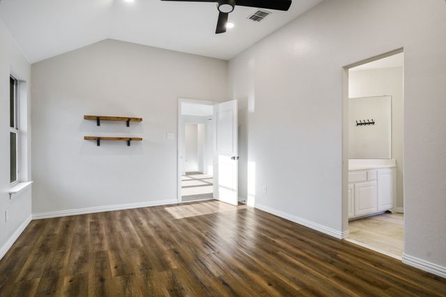 1130 Cogburn Court, Shady Shores, TX 76208