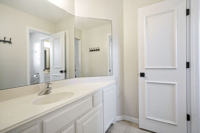 1130 Cogburn Court, Shady Shores, TX 76208