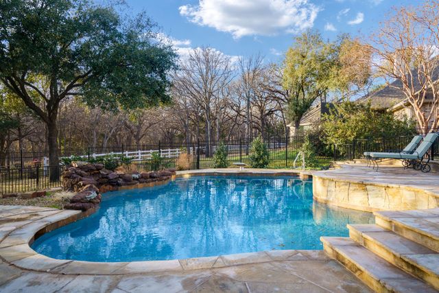 1130 Cogburn Court, Shady Shores, TX 76208