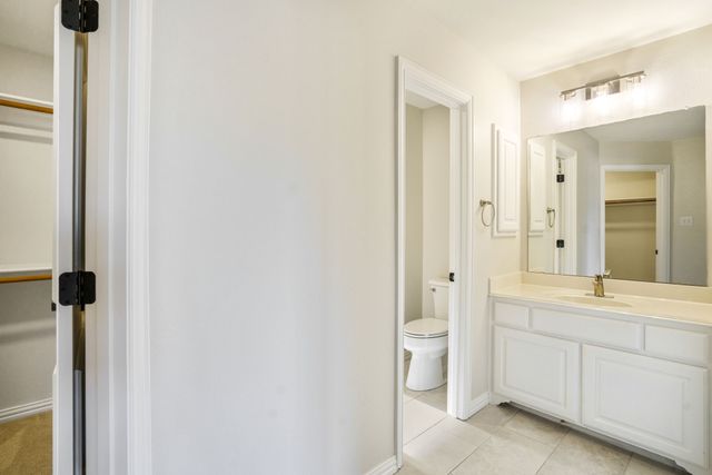 1130 Cogburn Court, Shady Shores, TX 76208