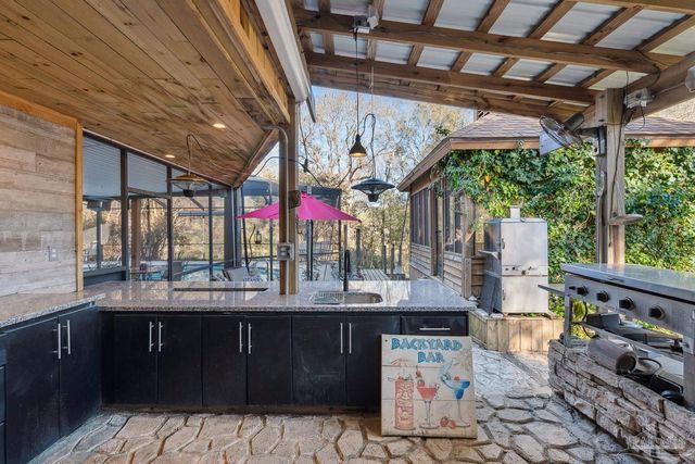 7434 Pine Lake Cir, Milton, FL 32570