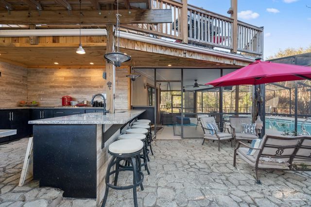 7434 Pine Lake Cir, Milton, FL 32570