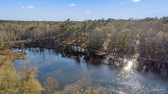 7434 Pine Lake Cir, Milton, FL 32570