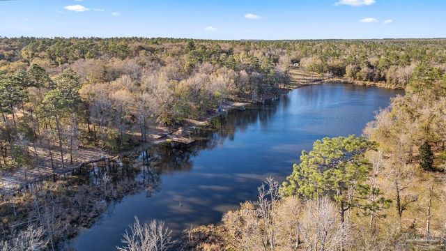 7434 Pine Lake Cir, Milton, FL 32570