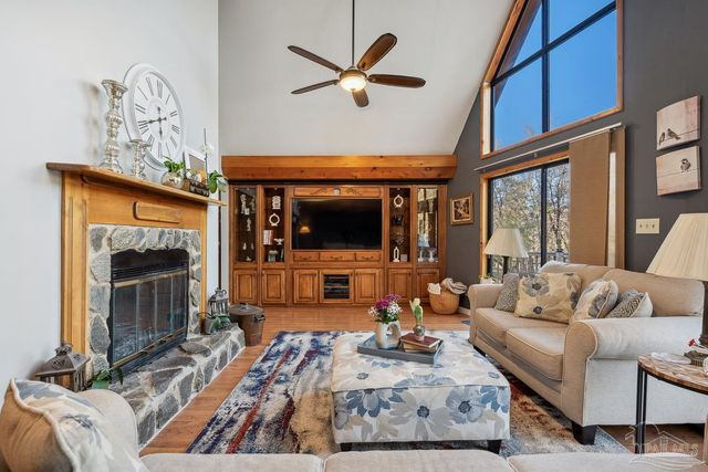 7434 Pine Lake Cir, Milton, FL 32570