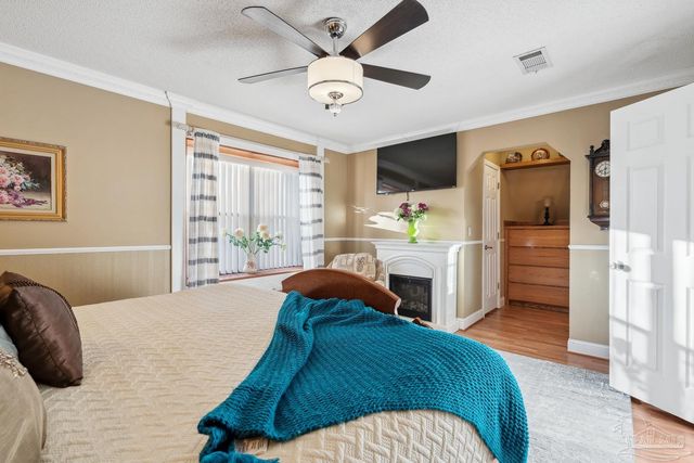 7434 Pine Lake Cir, Milton, FL 32570