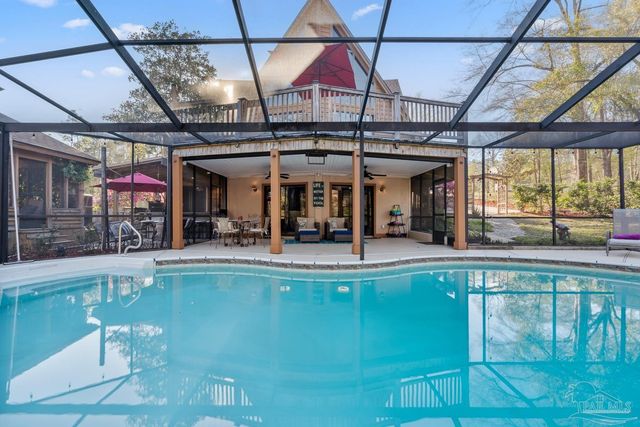 7434 Pine Lake Cir, Milton, FL 32570