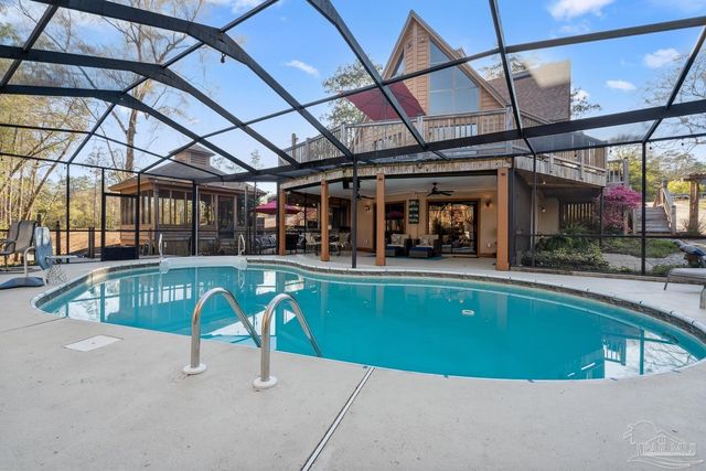 7434 Pine Lake Cir, Milton, FL 32570