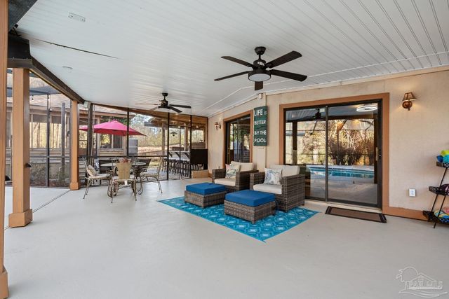 7434 Pine Lake Cir, Milton, FL 32570