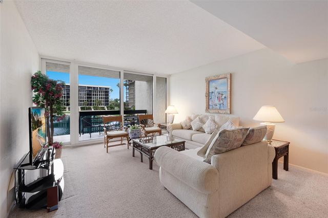 1095 GULF OF MEXICO DRIVE 102, Longboat Key, FL 34228