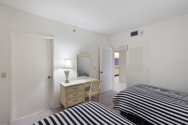 1095 GULF OF MEXICO DRIVE 102, Longboat Key, FL 34228