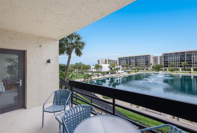 1095 GULF OF MEXICO DRIVE 102, Longboat Key, FL 34228
