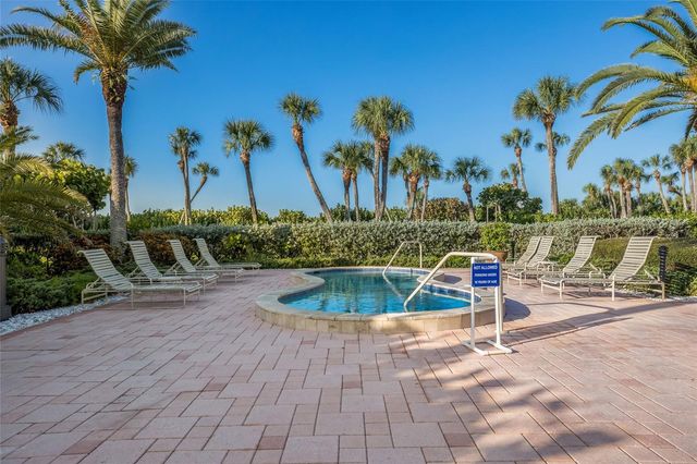 1095 GULF OF MEXICO DRIVE 102, Longboat Key, FL 34228