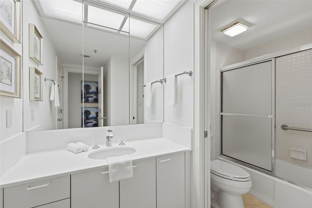 2550 HARBOURSIDE DRIVE 333, Longboat Key, FL 34228