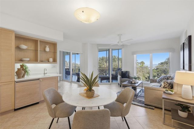 2550 HARBOURSIDE DRIVE 333, Longboat Key, FL 34228