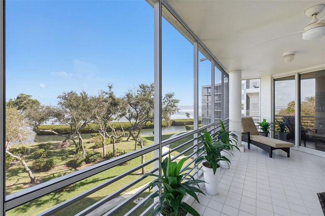 2550 HARBOURSIDE DRIVE 333, Longboat Key, FL 34228