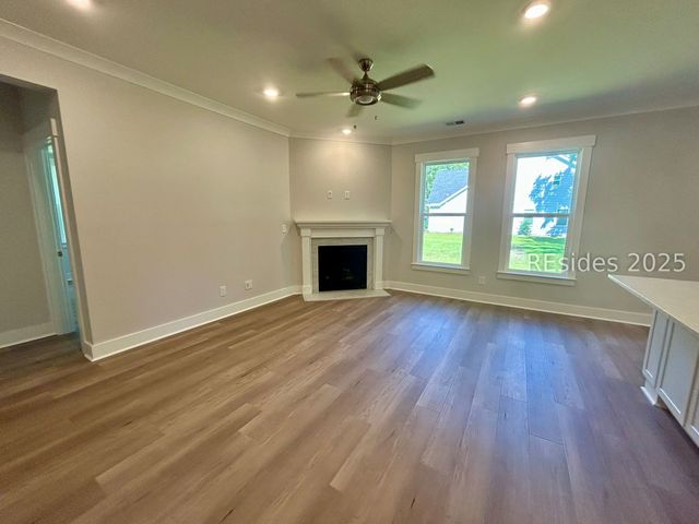 1 Alumni Rd, Beaufort, SC 29907